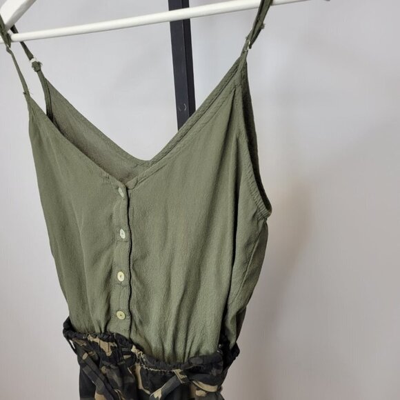 Romper - Picture 2 of 3